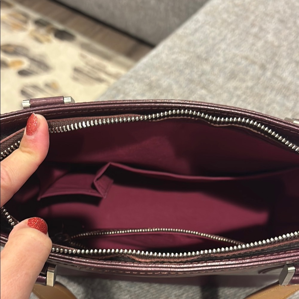 Louis Vuitton Burgundy Tote Bag - Picture 3 of 12